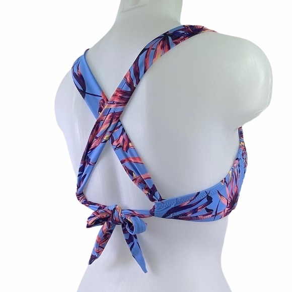 JESSICA Simpson Palmy Day ORing Smocked Bikini - Picture 5 of 12